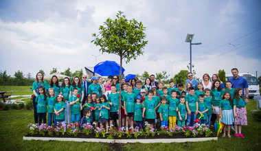 UNMIK staff and young environmental ambassadors on World Environment Day 2017