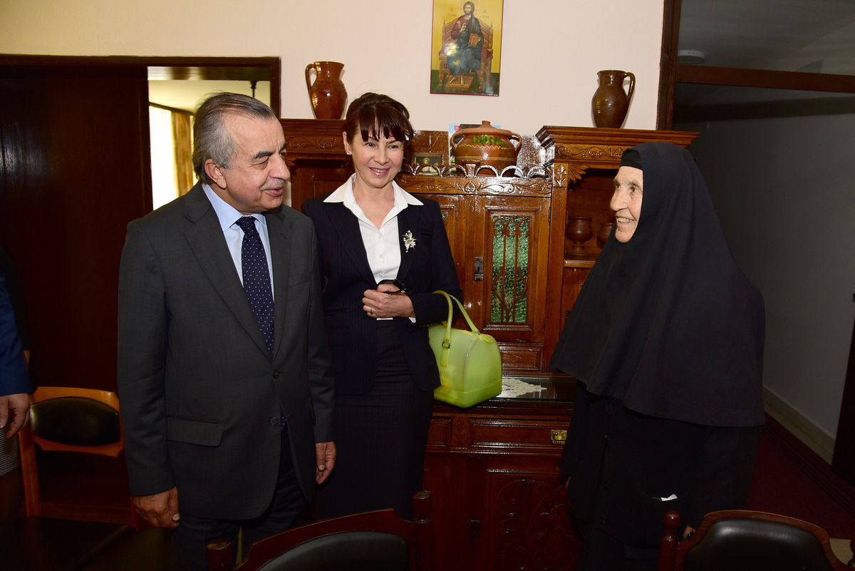 SRSG Zahir Tanin(left), Lilya Galieva, UNMIK Civil Affairs Officer (middle) being hosted by Harantina(right), mother superior of the Peja/Peć Patriarchate. 2016©UNMIK Poto by: Shpend Bërbatovci​