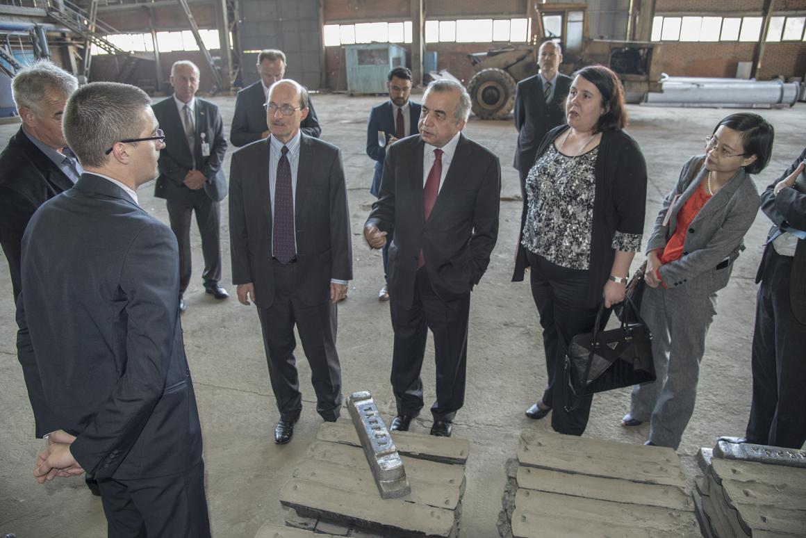  SRSG Zahir Tanin( middle), DSRSG Christopher Coleman(first left from the middle) accompanied by UNMIK team meeting with Trepça/Trepča North management. 2016©UNMIK Photo by: Shpend Bërbatovci​ 