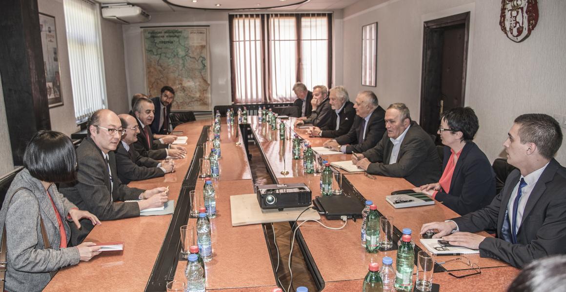 SRSG Zahir Tanin and his team (left) meeting with Trepça/Trepča North management (right). 2016©UNMIK Photo by: Shpend Bërbatovci​